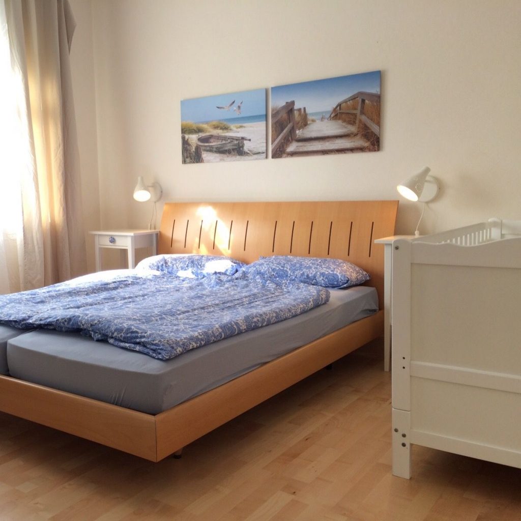 15.Schlafzimmer:Kinderbett